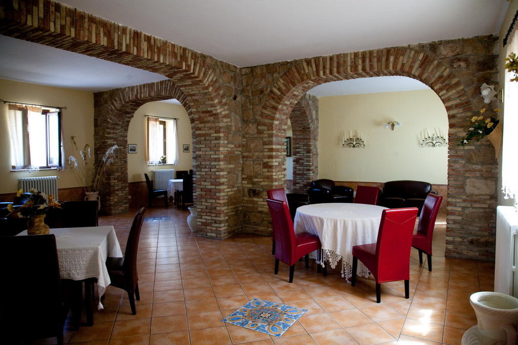 Masseria Rocca Di Gonato 카스텔부오노 외부 사진